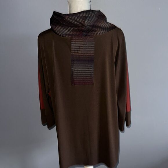 IC Collection Rust Crop Top W/ Stripe Contrast - Picture 9 of 11